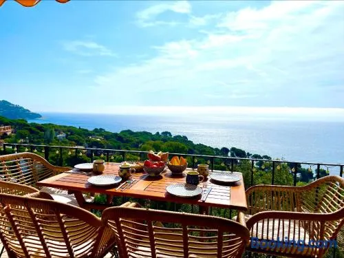 Apartment with a breathtaking view - Image 1