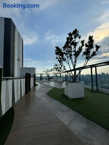 ROSEWOOD at Reizz Residence - Image 1