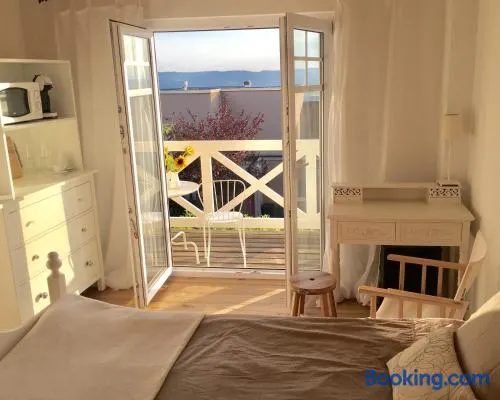 Zimmer mit Bad und Balkon - Image 1