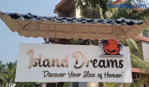 Island Dreams Resort - Image 1