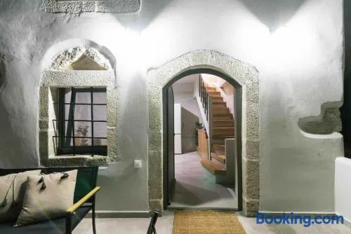Fos Apartment - Image 1