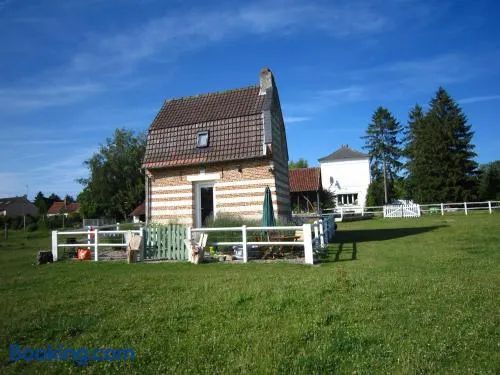 Pretty little Picardy house by the water - Image 1