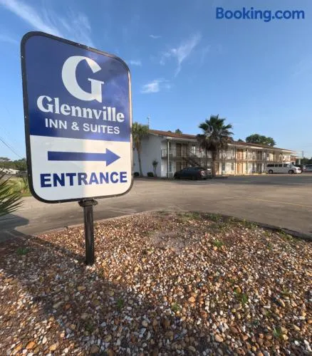 Glennville Inn - Image 1