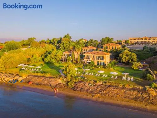 Kounopetra Beach Luxury Villas - Image 1
