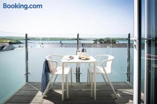 17 Slipway - Image 1