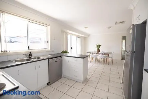 Wagga Apartments #8 - Image 1