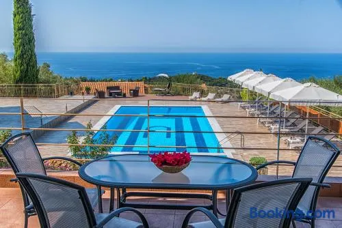 Eltheo Villas - Image 1