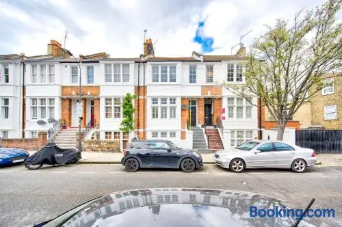 Beautiful 2 bed apartment in central London - Image 1