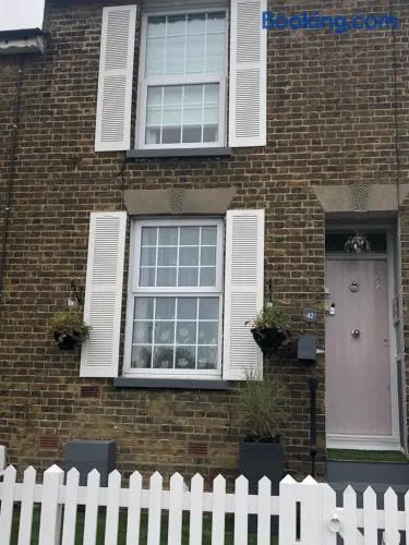Victorian Cottage - Image 1