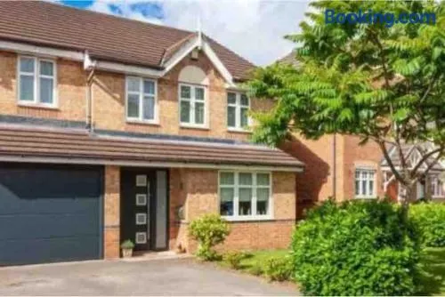 Spacious 3-bed Home - Nature Reserve Retreat - Image 1