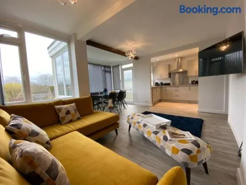 Meadow House - Image 1