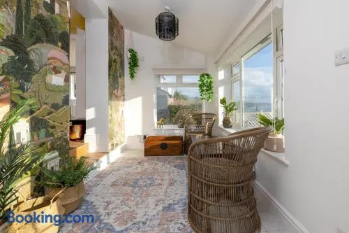Luxury Cornish Seaview Bungalow - Image 1