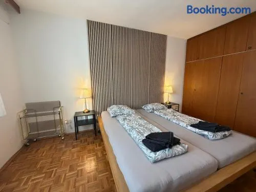 Ruhige, klimatisierte Wohnung nahe Zentrum & Bahnhof - Image 1