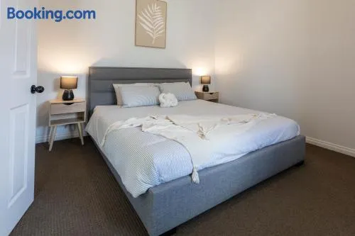 Bendigo CBD Home - Image 1
