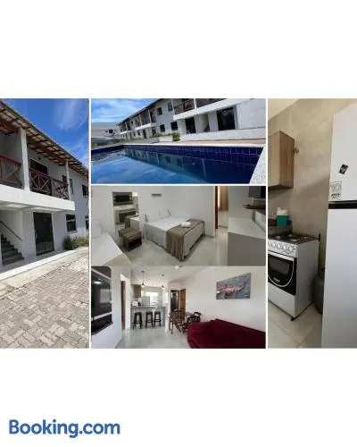 Apê pavimento superior com 2 quartos (ambos com ar), internet Privativa, próximo a praia de Taperapuã, Residencial Maria Vitoria condomínio com piscina e área gourmet - Image 1