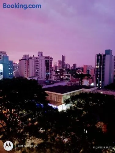 Apto compacto com linda vista no centro da cidade - Image 1