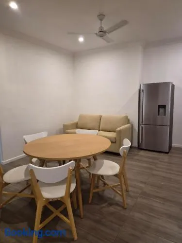 Spacious and Comfortable Stay, Central Location - Image 1