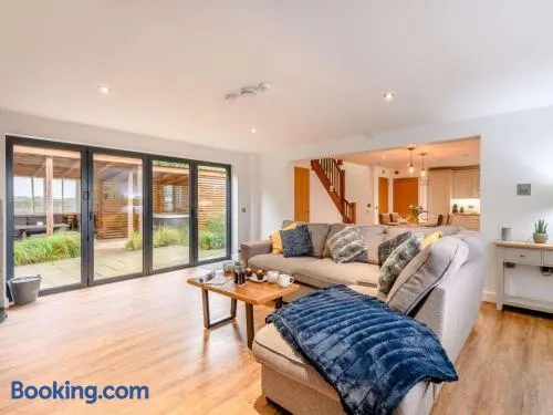 2 Bed in Weymouth oc-75200 - Image 1