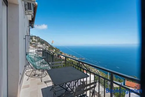 Blue View Luxury Rooms - Image 1
