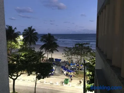 Praia Pitangueiras Guarujá 3 quartos com Wi-Fi - Image 1