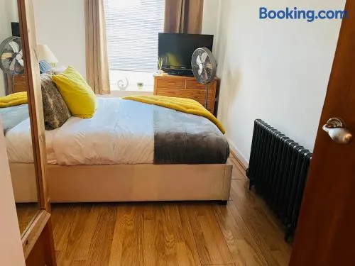 Luxury Room in Royal Arsenal - Image 1