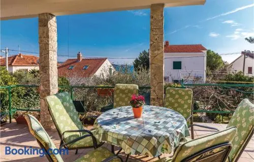 Superbe appartement à Seget Vranjica avec Wi-Fi - Image 1