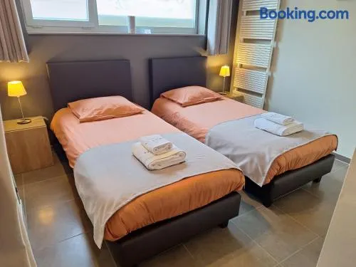 Au Paradis Guesthouse - Image 1