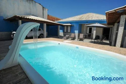 Casa confortavel com WiFi, piscina e churrasqueira - Image 1