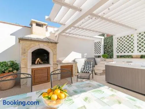 Luxury Apartment Luma Verde with Jacuzzi - Image 1