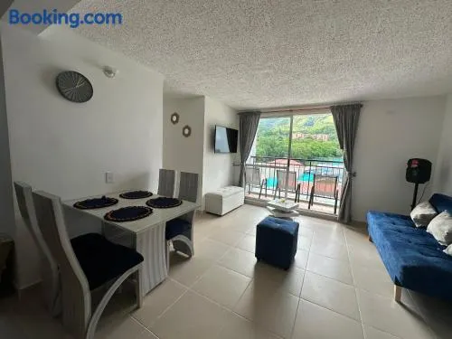 Apartamento Moderno en Apulo - Image 1
