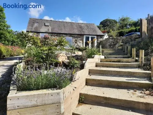 Ty Carreg Bach - Image 1