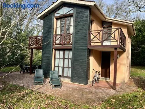 Villa avec terrasse, piscine chauffée et barbecue - Image 1