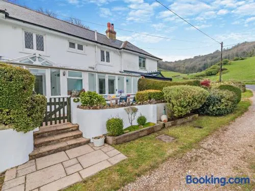 3 Bed in Shanklin oc-60922 - Image 1