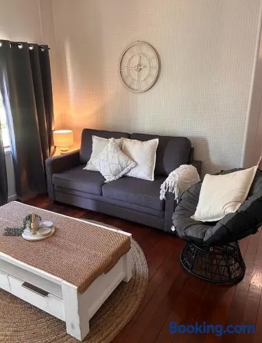 Cosy Town House, Sleeps 8 people - Image 1