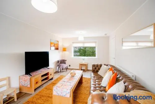 Stylish Stirling home with stunning views - Image 1
