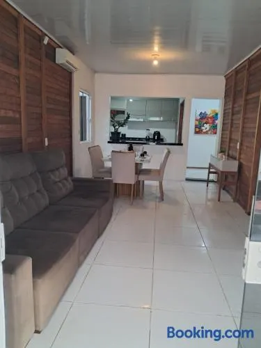 Casa temporada aconchegante 10 pessoas Navegantes SC - Image 1