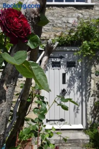 Down End Cottage, Corfe Castle - Image 1