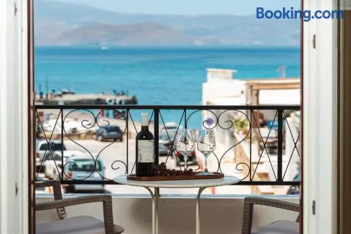 Sea View Spacious Apartment 50m from beach - Image 1