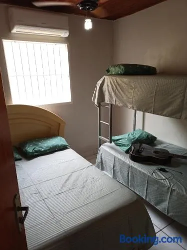 Casa simples confortável c Ar-cond p 6 Pessoas - Image 1