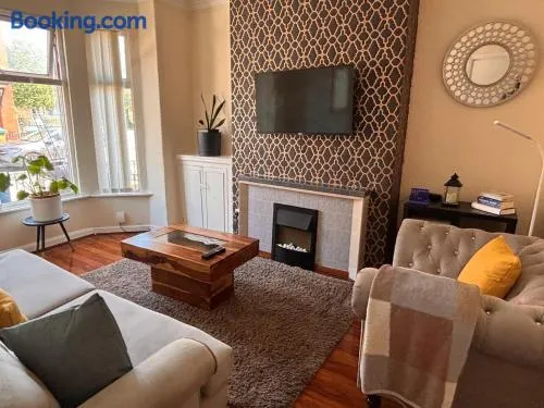 Spacious 4BR Home - Sleeps 7 - 2 Baths - Long Stay - Image 1