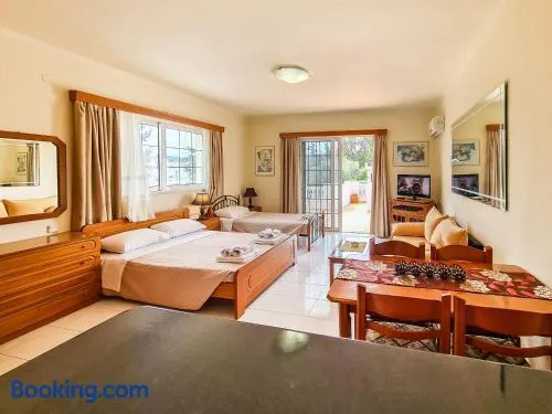 Colonial Studio/Apartment - Image 1