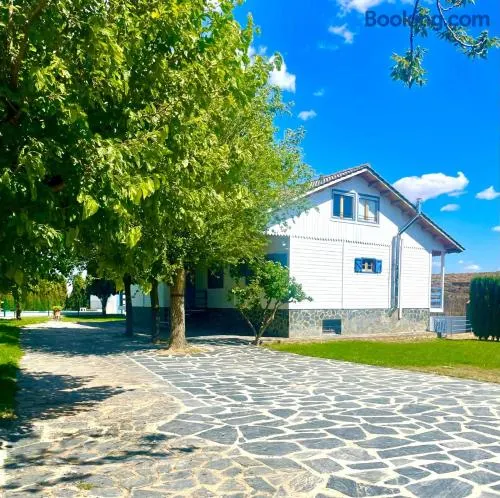 Villa Independiente con Bodega y Barbacoa - perfecto familia y grupos - Image 1