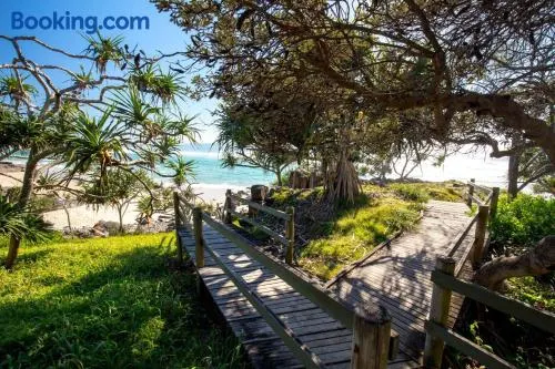 Breakwater Views Apartment 2 Cabarita Beach - Image 1
