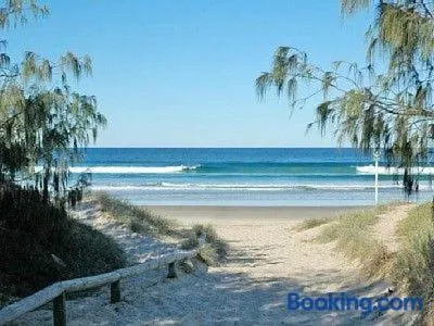 Malibu Apartment - Peregian Beach - Image 1