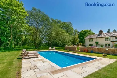 4 Bed in Walpole oc-brof - Image 1
