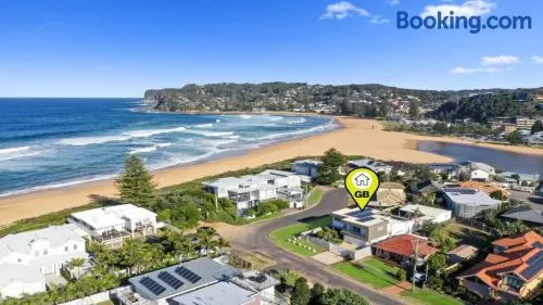 North Avoca Chill Out - Beachside Haven - Image 1