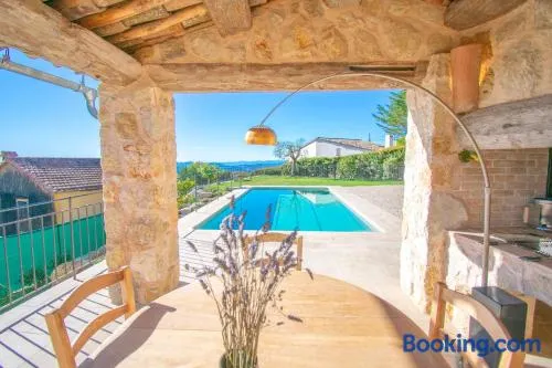 Cabris, Mas provençal 6p, 3ch, AC, piscine, vue - Image 1