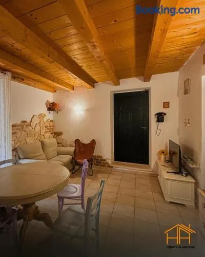 VaP171Rooms by Homes in Ancona - Image 1