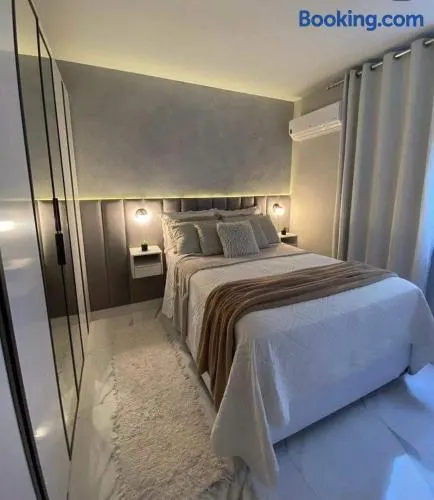House vibe - Image 1