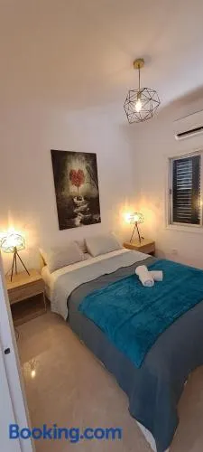 Renovated 2 bedroom Apartment in light house beach - Image 1